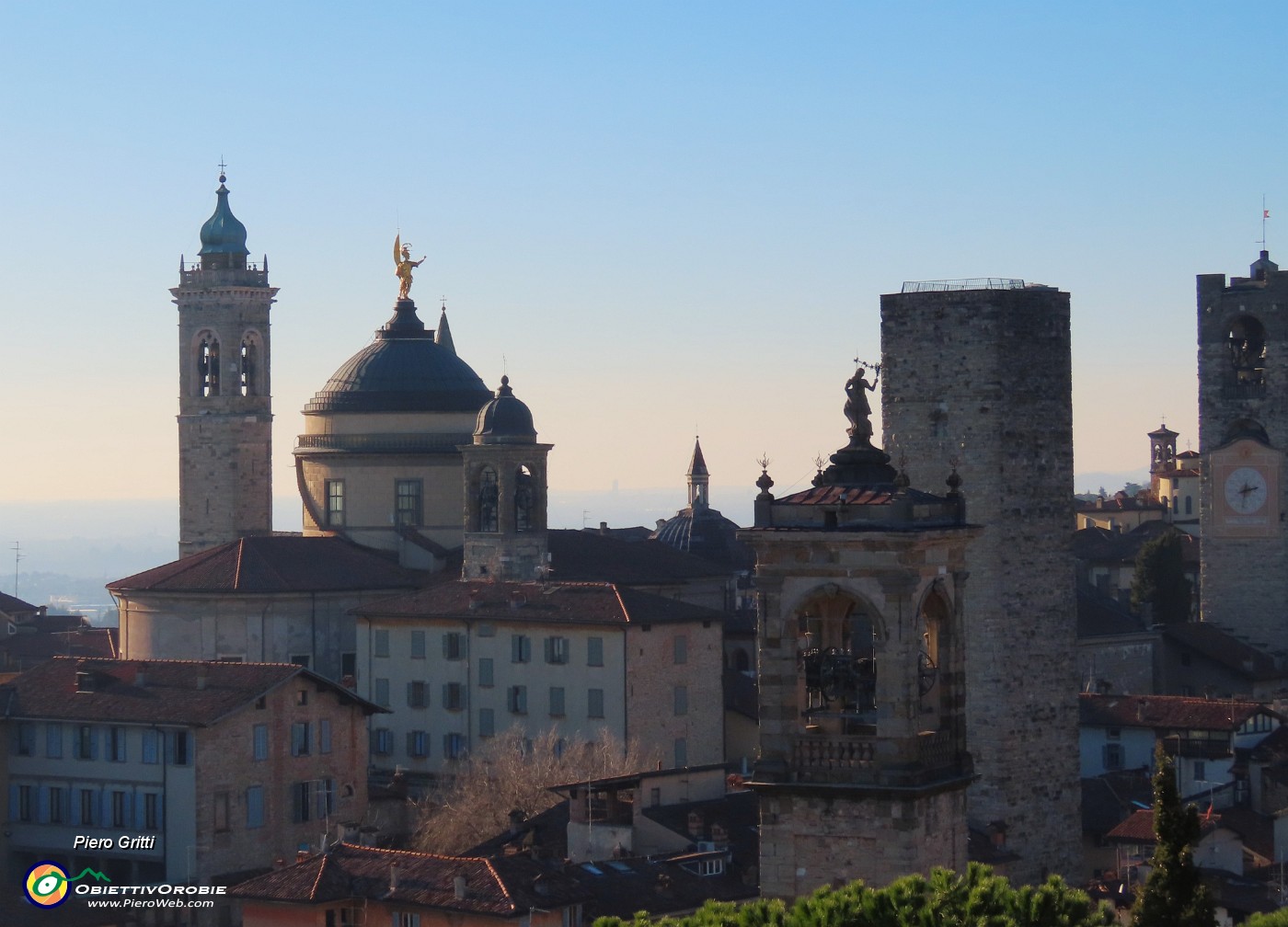 25 Campanili, cupole, torri da Santa Maria Maggiore alla Torre Civica.JPG